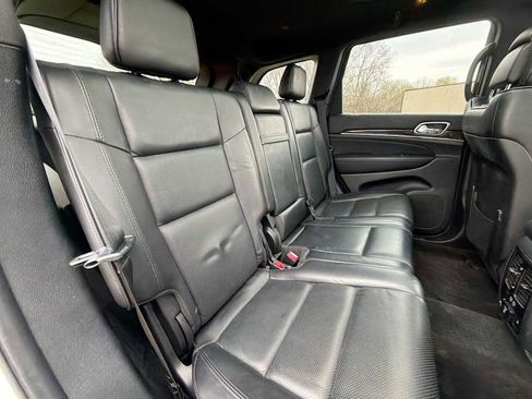 Used 2018 Jeep Grand Cherokee Overland image 18