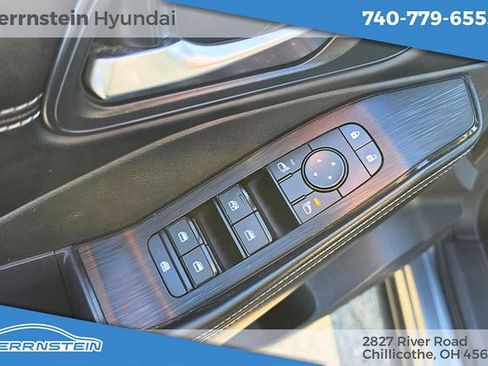 Used 2023 Nissan Rogue SV w/ SV Premium B Package image 15