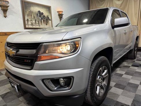Used 2020 Chevrolet Colorado Z71 AWD/4WD image 5