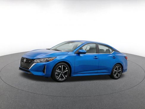 Used 2025 Nissan Sentra SV FWD image 3