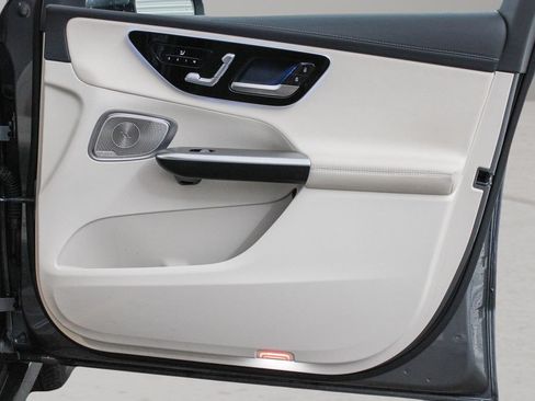 Used 2023 Mercedes-Benz GLC 300 image 23