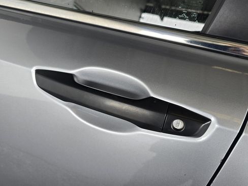 Used 2021 Honda CR-V LX image 14