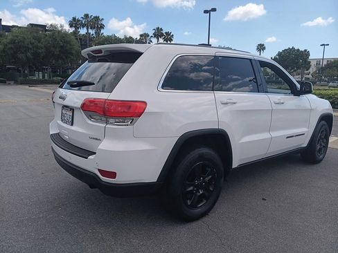 Used 2017 Jeep Grand Cherokee Laredo RWD image 8