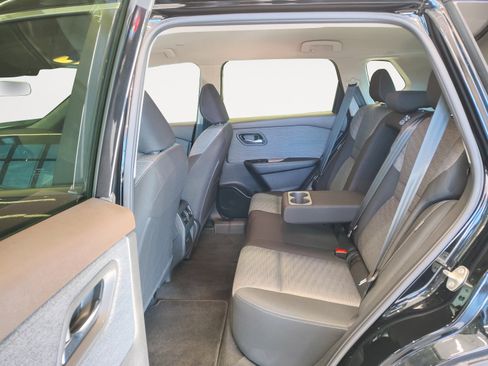 Certified 2023 Nissan Rogue SV image 25