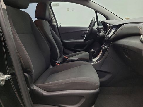 Used 2019 Chevrolet Trax LS w/ LPO, Cargo Package image 21