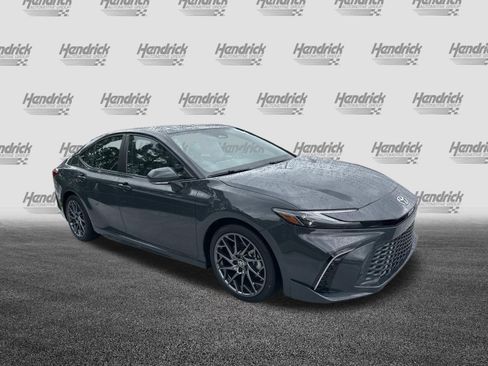 Used 2025 Toyota Camry XSE FWD image 2