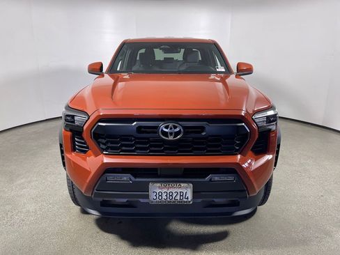Certified 2025 Toyota Tacoma TRD Off-Road image 8