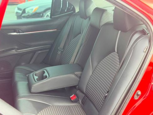 Used 2020 Toyota Camry SE FWD image 30