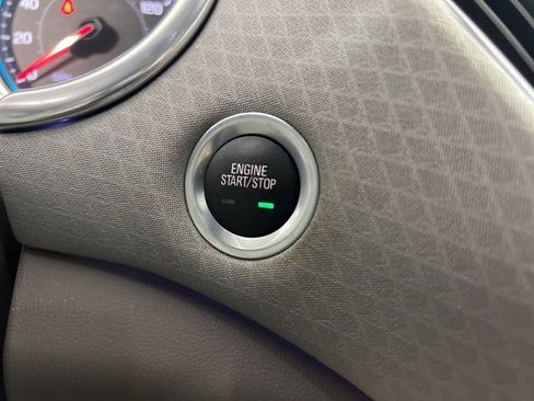 Used 2018 Chevrolet Malibu LT image 19