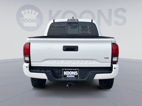 Used 2019 Toyota Tacoma SR image 5