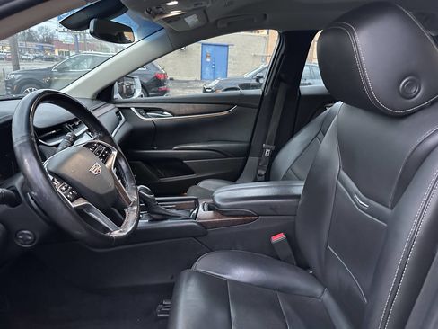 Used 2018 Cadillac XTS Luxury image 4