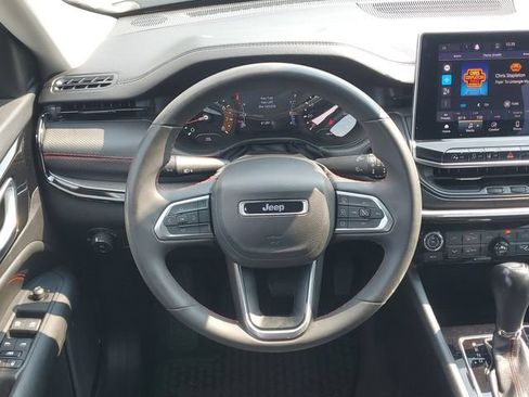 Used 2022 Jeep Compass Trailhawk AWD/4WD image 13