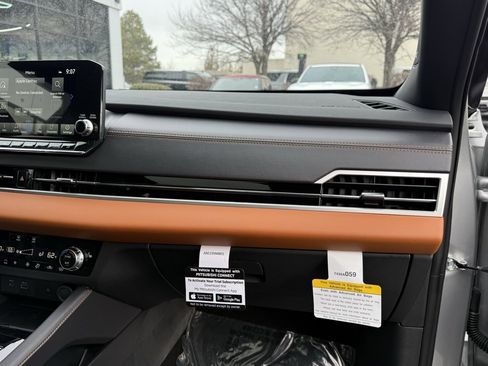 Used 2025 Mitsubishi Outlander SEL image 29