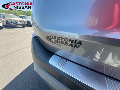 Used 2023 Nissan Rogue SV AWD/4WD image 42