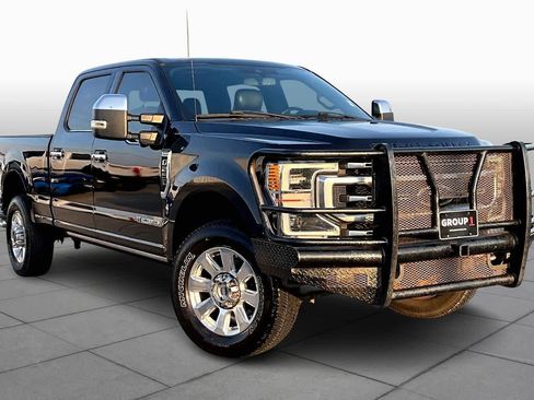 Used 2020 Ford F250 Platinum image 3