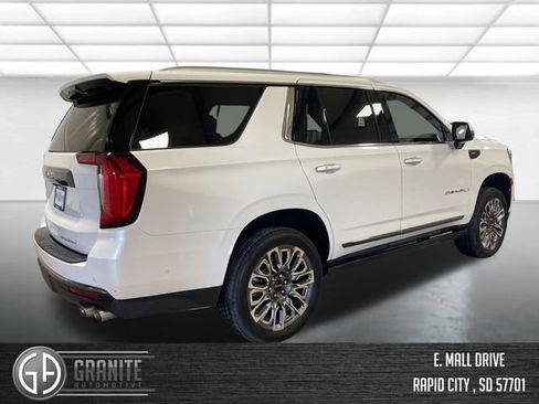 Used 2023 GMC Yukon Denali Ultimate AWD/4WD image 5