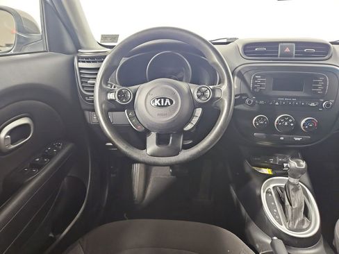 Used 2015 Kia Soul FWD image 14