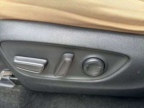 Used 2021 Toyota RAV4 XLE w/ XLE Grade Weather Package image 23