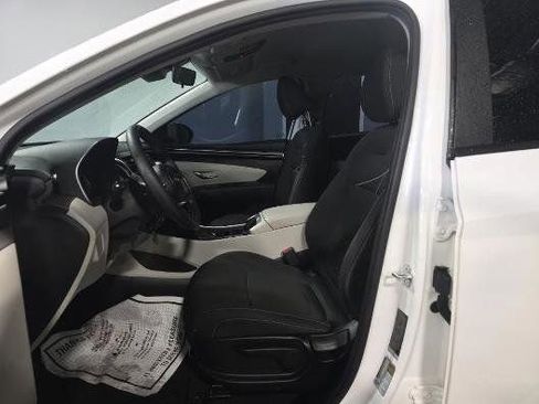 Used 2023 Hyundai Tucson SE AWD/4WD image 4