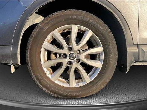 Used 2020 Nissan Rogue Sport SV image 9