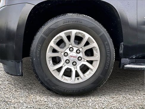 Used 2019 GMC Yukon XL SLT image 8