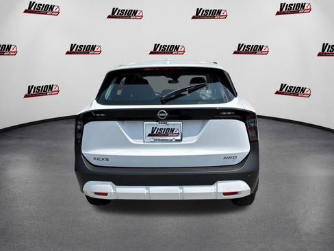Certified 2025 Nissan Kicks S image 6