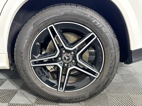 Used 2025 Mercedes-Benz GLE 450 4MATIC Coupe image 35