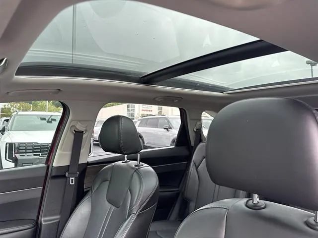 Certified 2022 Kia Sorento X-Line EX AWD/4WD image 13