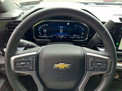 Used 2023 Chevrolet Silverado 1500 LT AWD/4WD image 20