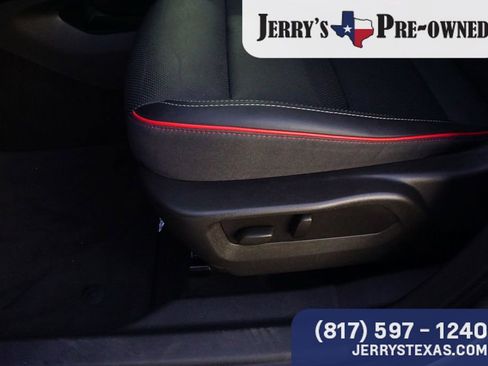 Used 2023 Buick Envision Essence w/ Sport Touring Package image 18