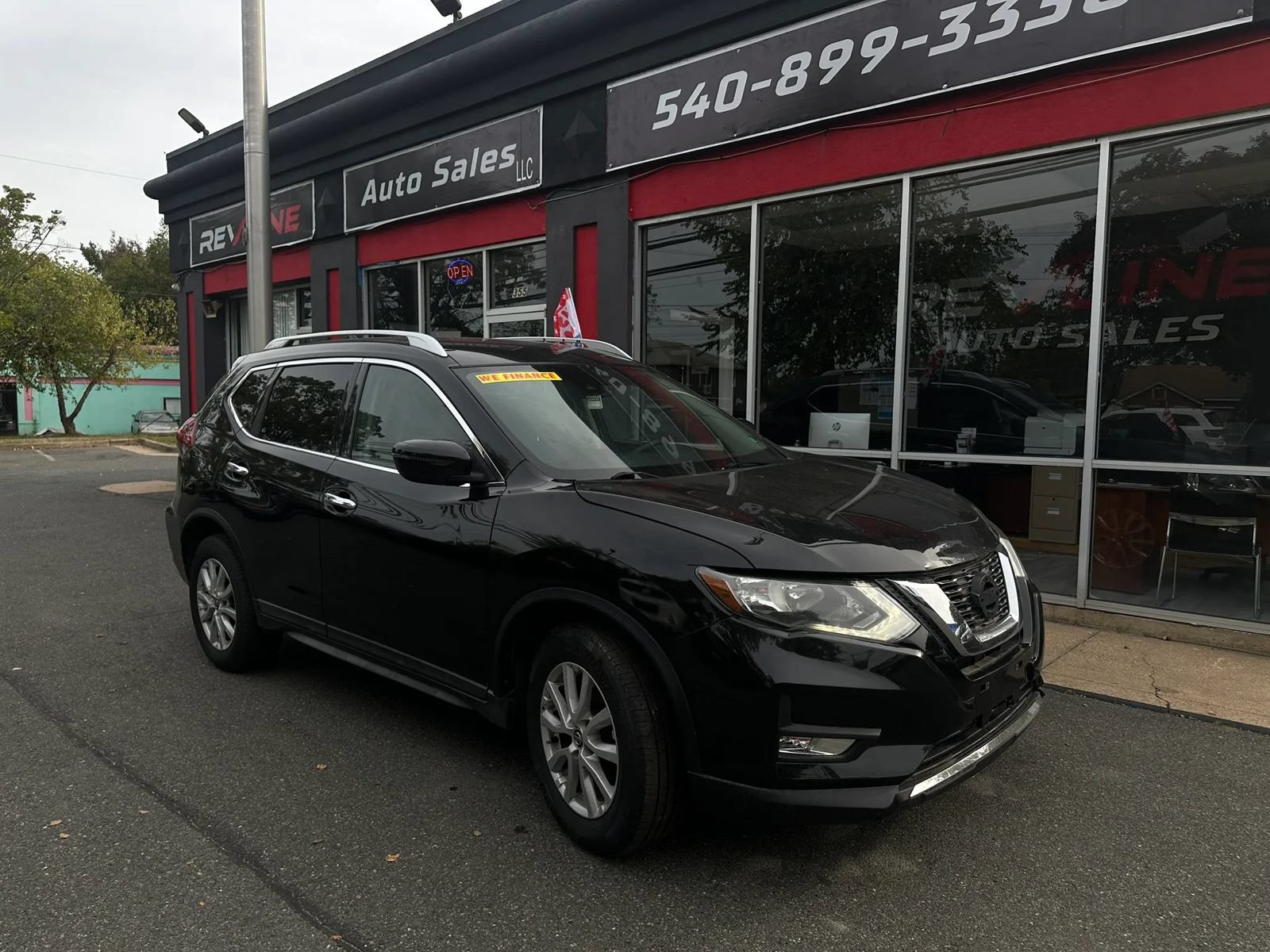 Used 2019 Nissan Rogue SV AWD/4WD image 1