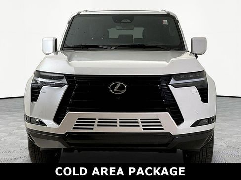Used 2024 Lexus GX 550 w/ Accessory Package (2T) AWD/4WD image 2