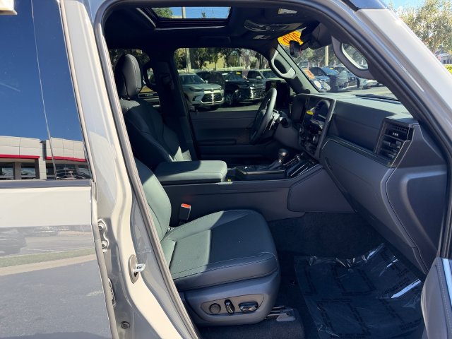 Used 2026 Lexus GX 550 w/ Accessory Package (2T) AWD/4WD image 19
