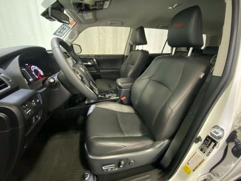 Certified 2022 Toyota 4Runner TRD Off-Road Premium image 10