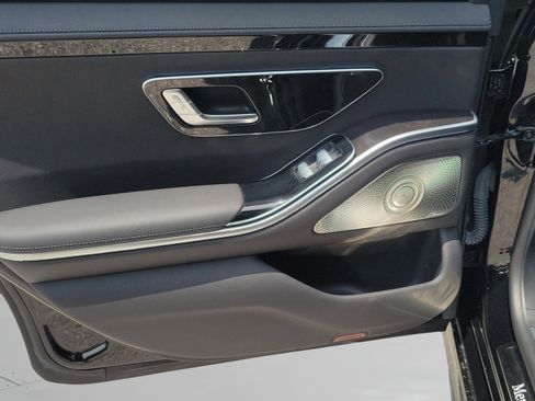 Used 2023 Mercedes-Benz S 500 4MATIC image 8