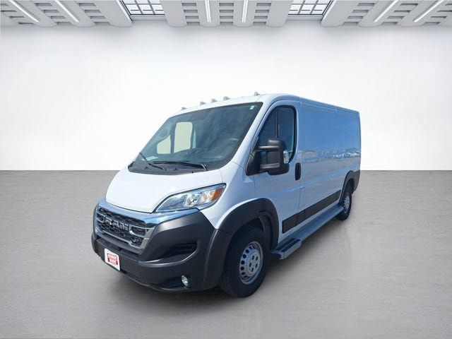 Used 2025 RAM ProMaster 2500 w/ U-Haul Equipment Group FWD image 8