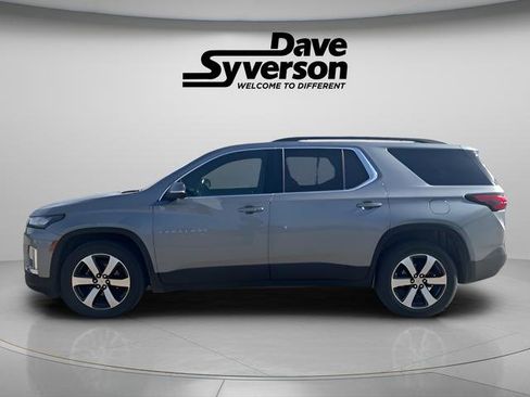 Used 2023 Chevrolet Traverse LT w/ LT Premium Package image 7