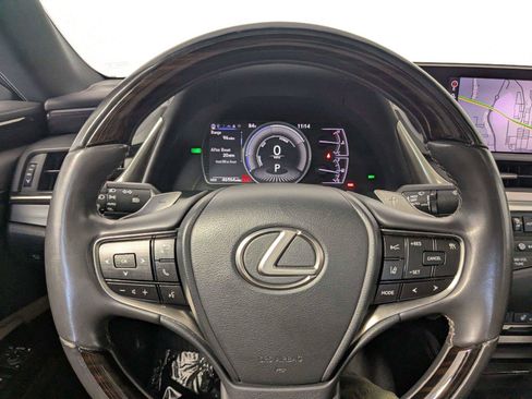 Used 2020 Lexus ES 300h w/ Accessory Package FWD image 16
