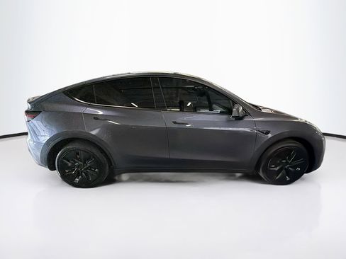 Used 2023 Tesla Model Y Long Range AWD/4WD image 10