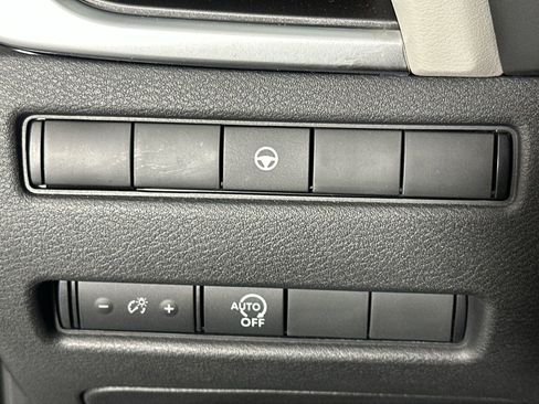 Used 2023 Nissan Rogue SV image 22