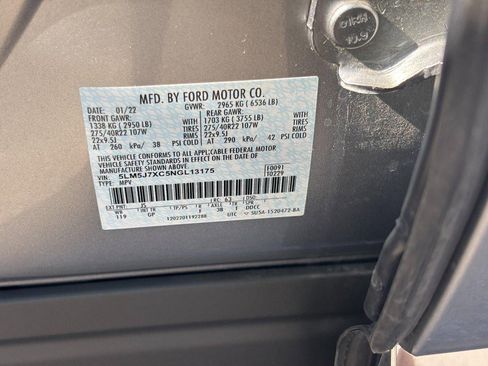 Used 2022 Lincoln Aviator Reserve w/ Equipment Group 201A image 22