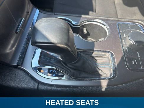 Used 2018 Jeep Grand Cherokee Laredo AWD/4WD image 6