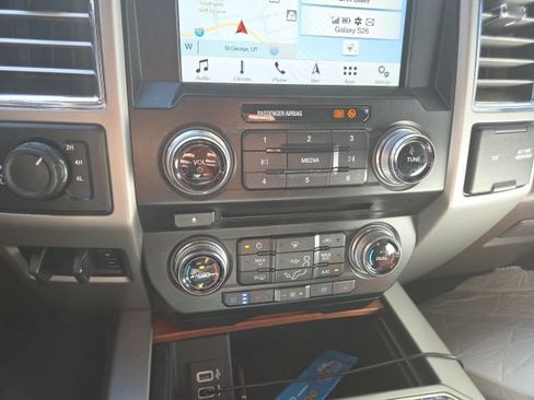 Used 2018 Ford F250 King Ranch w/ King Ranch Ultimate Package AWD/4WD image 6