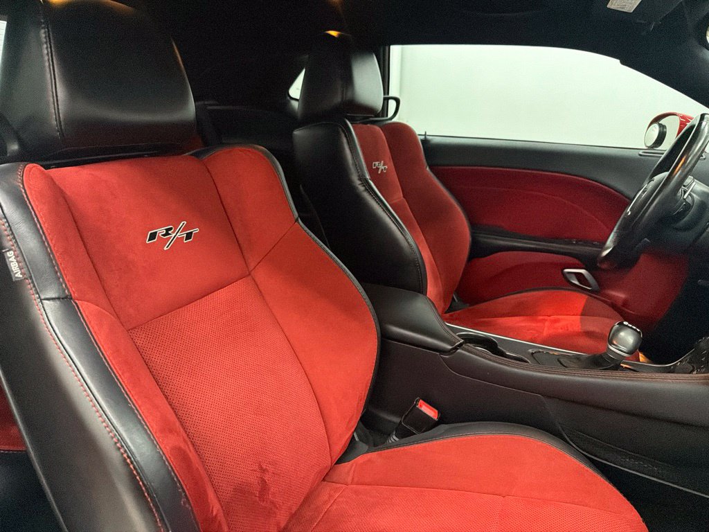 Used 2016 Dodge Challenger R/T Plus RWD image 29