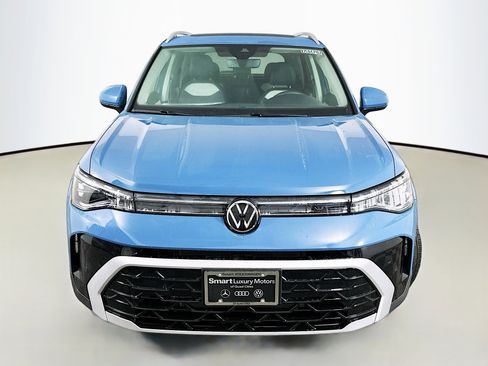 New 2026 Volkswagen Taos SEL image 2