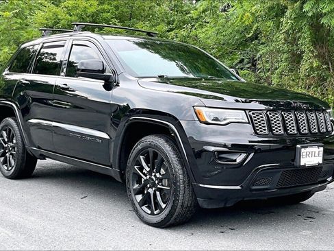 Used 2021 Jeep Grand Cherokee Laredo X AWD/4WD image 18