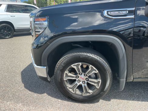 Used 2025 GMC Sierra 1500 SLT AWD/4WD image 9