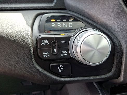 Used 2024 RAM 1500 Laramie AWD/4WD image 12