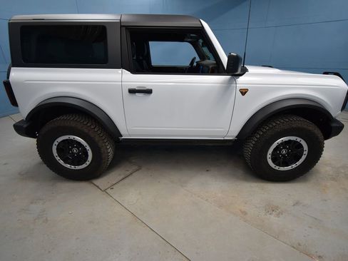 Used 2023 Ford Bronco Badlands w/ Sasquatch Package image 35