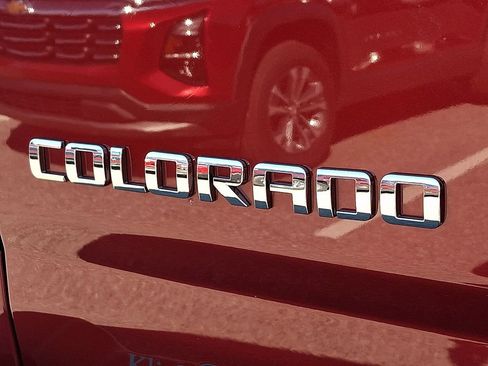 Used 2017 Chevrolet Colorado Z71 AWD/4WD image 32